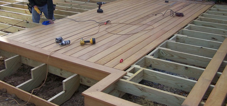 Wood Deck Builders in Sun Valley, CA